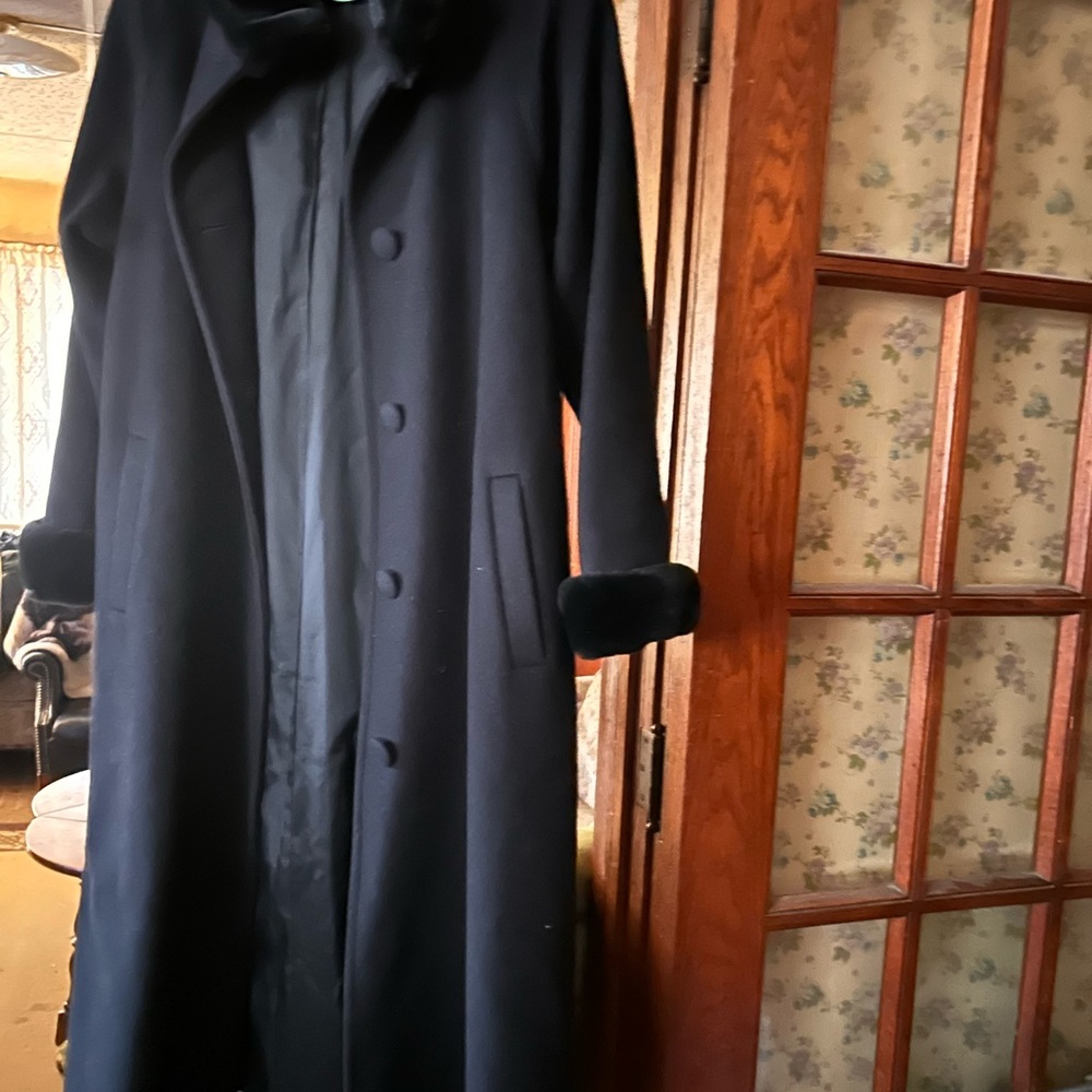 Classic Women's Navy Long Trench Coat with Faux Fur Trim